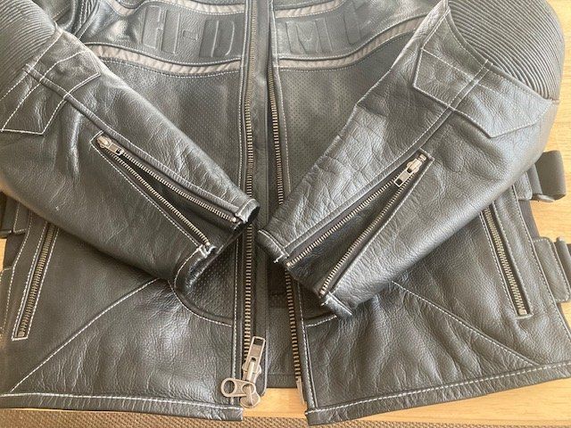 Harley-Davidson Giacche: Harley Davidson Perforierte Lederjacke mit Protektoren XL – Usato da Affoltern am Albis venduto da premiumparts 1