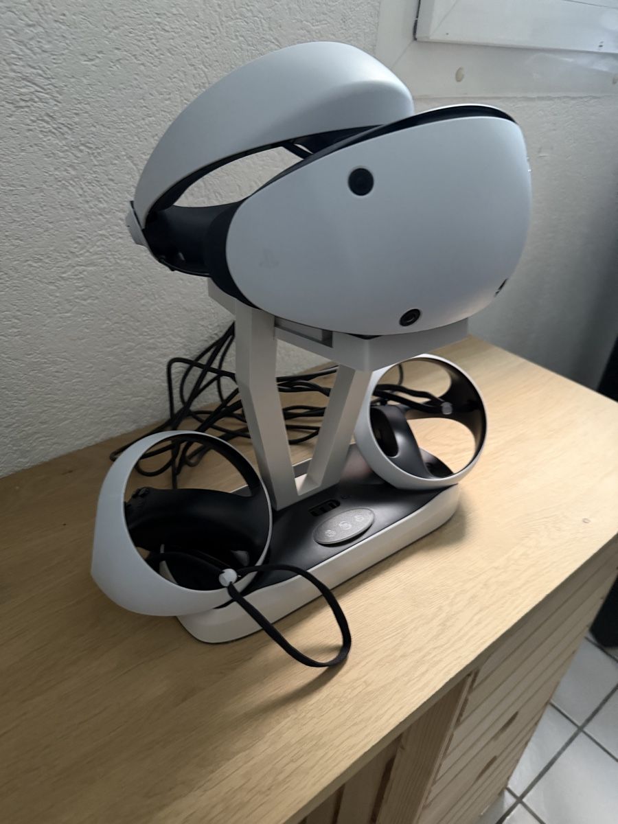 Sony Console: Playstation 5 + Vr2 Brille mit Kontroller – Usato da Filzbach venduto da Lord-Helmchen 1