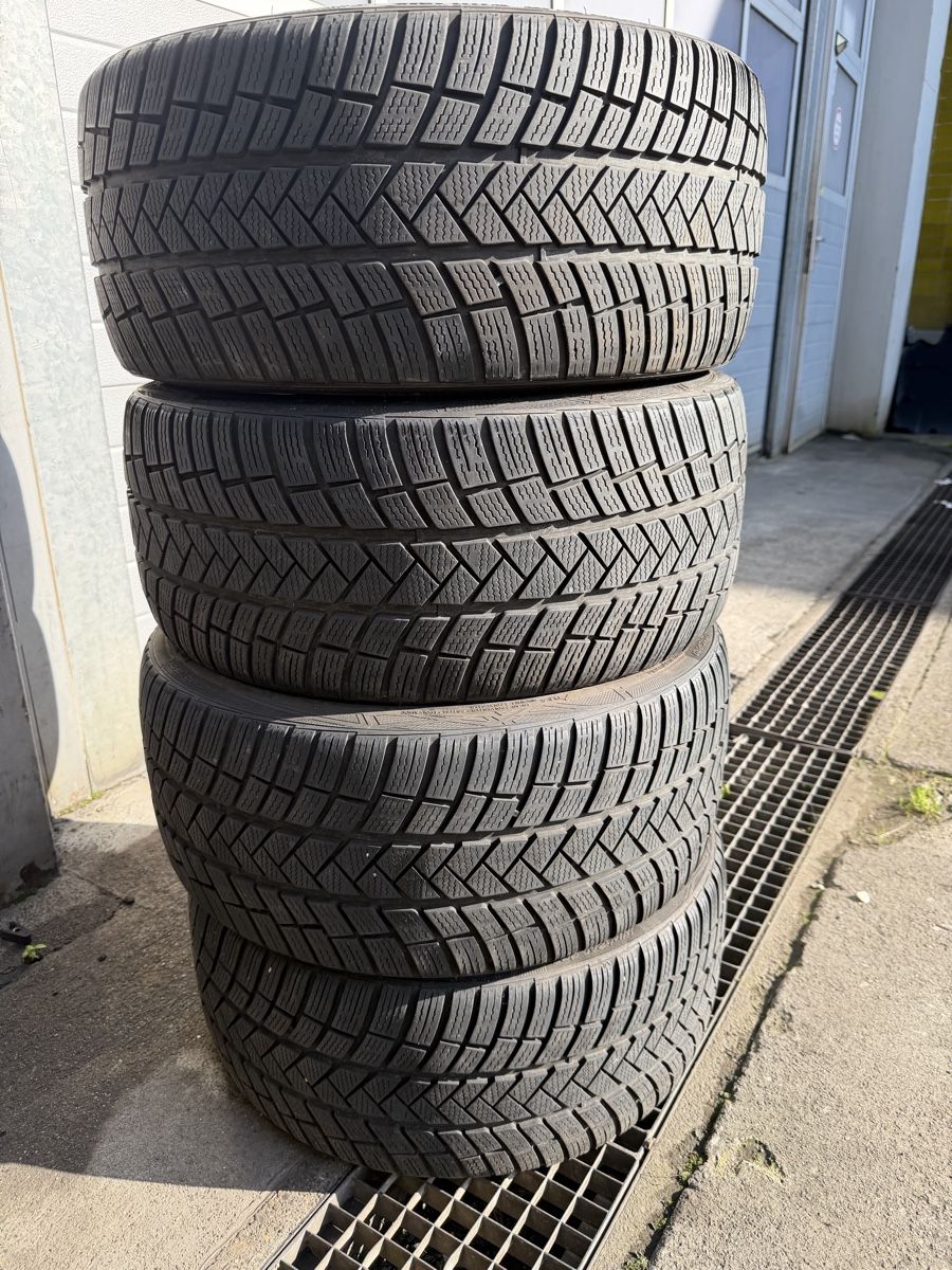Pneumatici & Ruote complete: 235/35 R19 M+S Vredestein – Usato da Reichenburg venduto da Bes_81