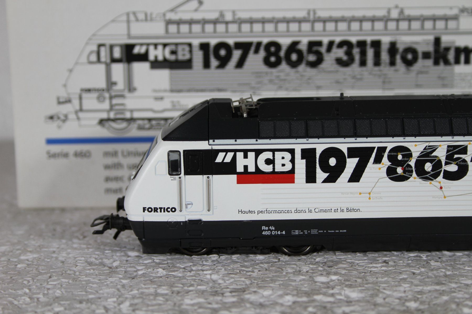 Märklin Modelleisenbahnen: Märklin 34616 SBB Re 460 014-4 HCB – Gebraucht aus Triesen von cor_62ts 1