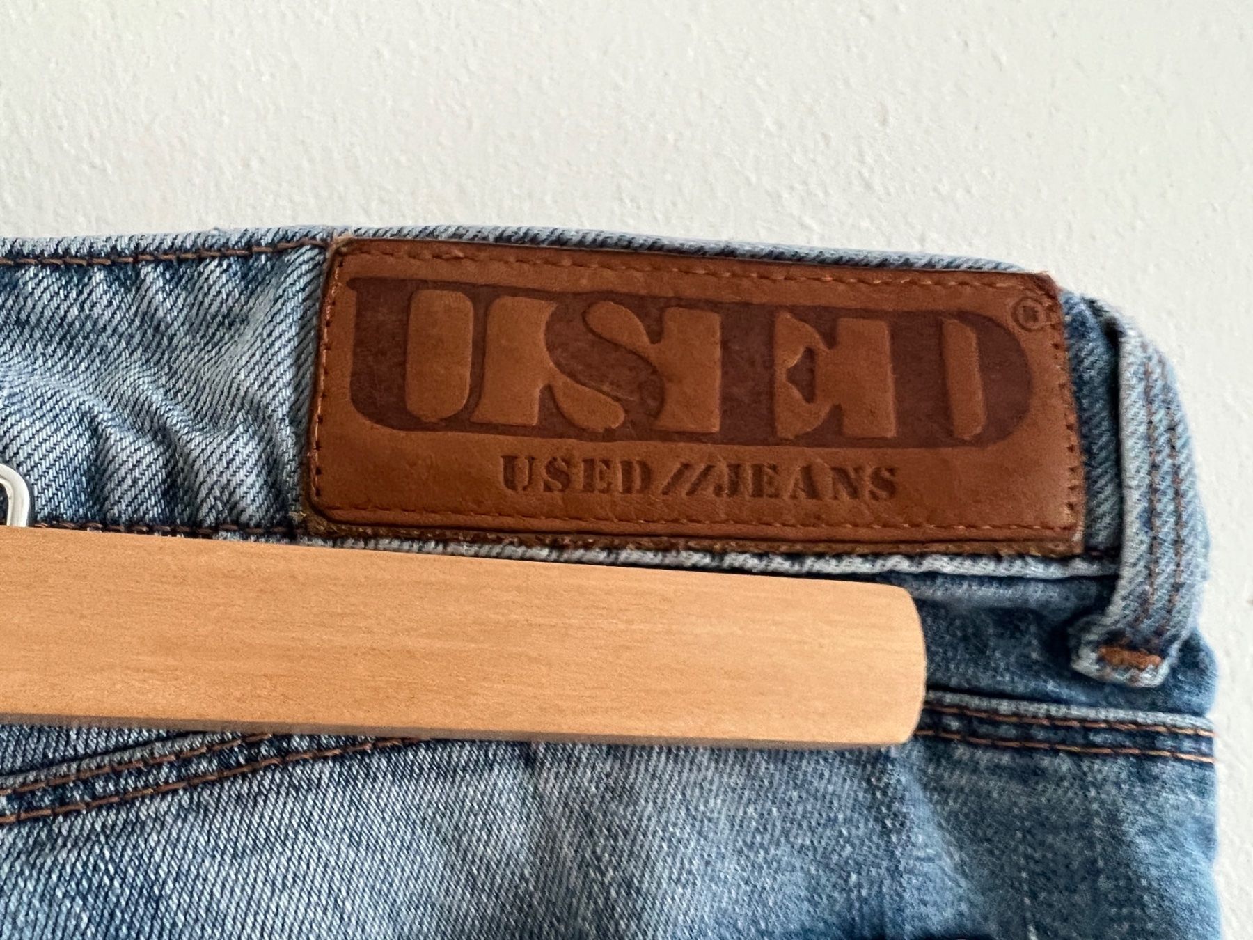 Jeans: USED jeans size 26 from Paris – Usato da Losone venduto da Misssslucie 2