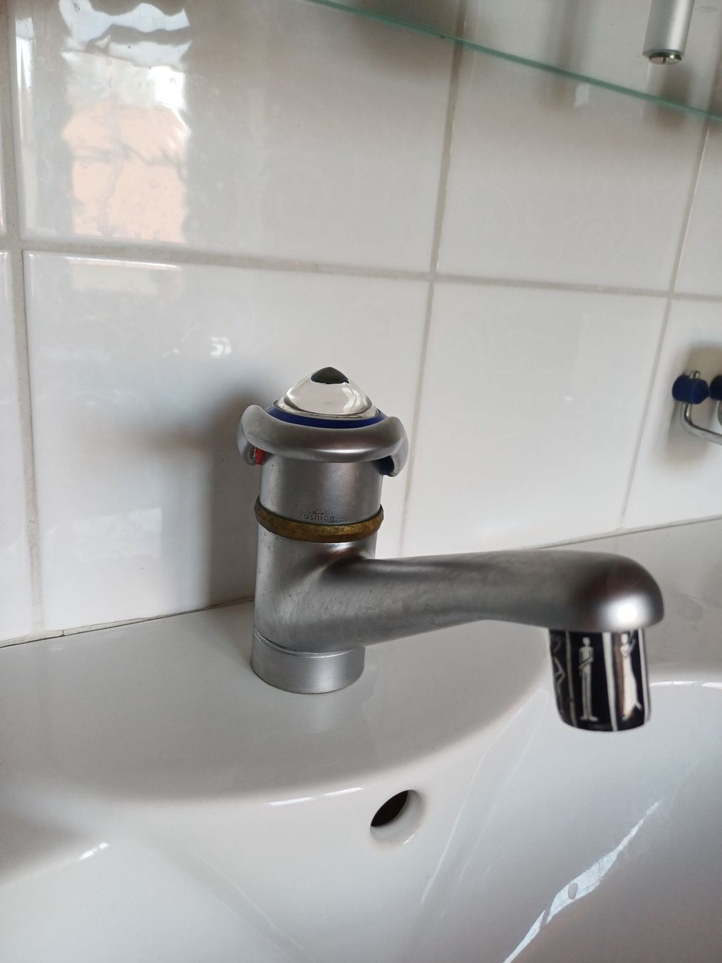 Lavabi & lavandini: Lavabo mit Unterbau – Usato da Uster venduto da Baechi_m 4