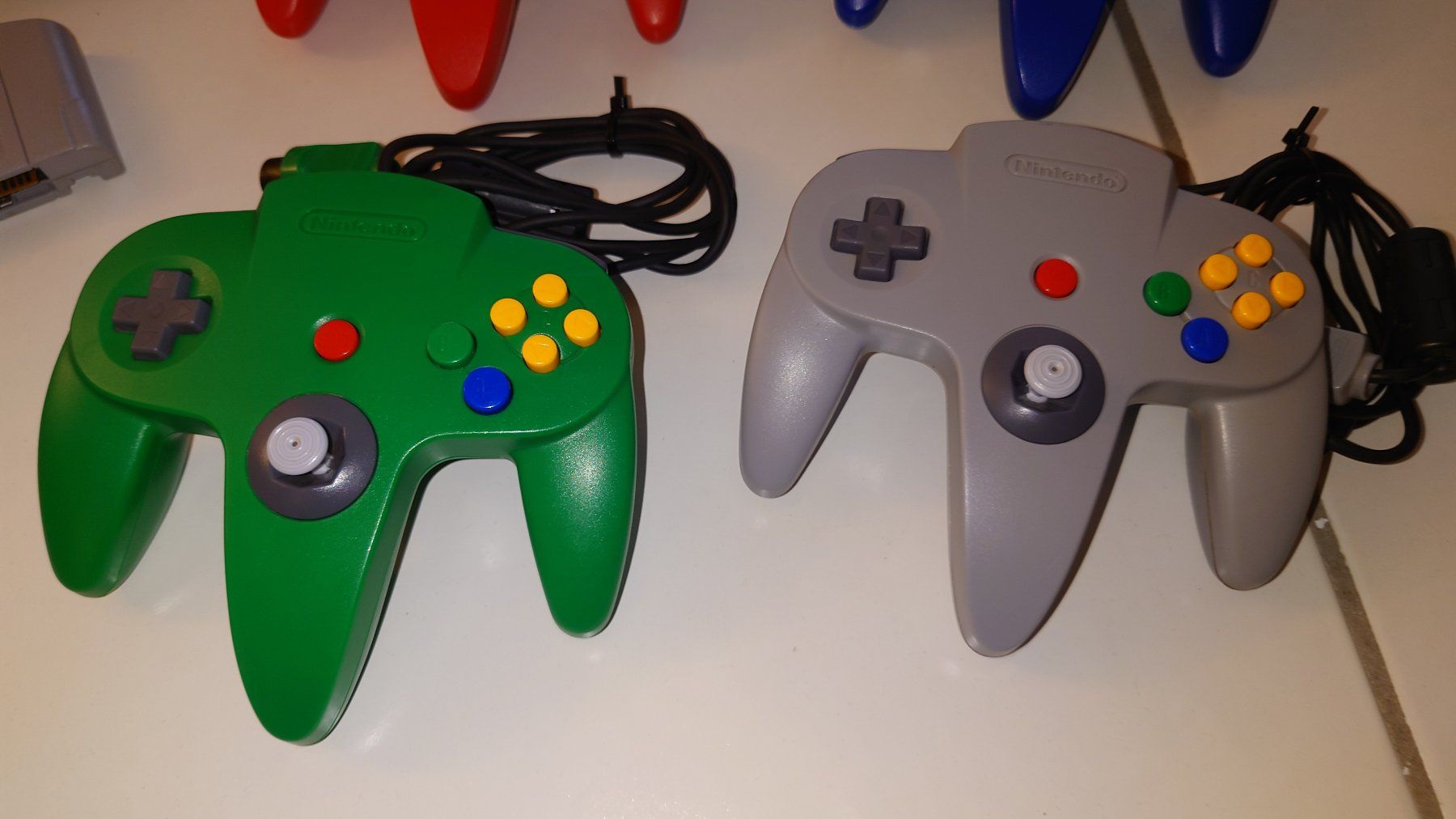 Nintendo Konsolen: N64 Konsole inkl. Mario Kart 64 + 4 Controller – Gebraucht aus Pfaffhausen von Odla7 3