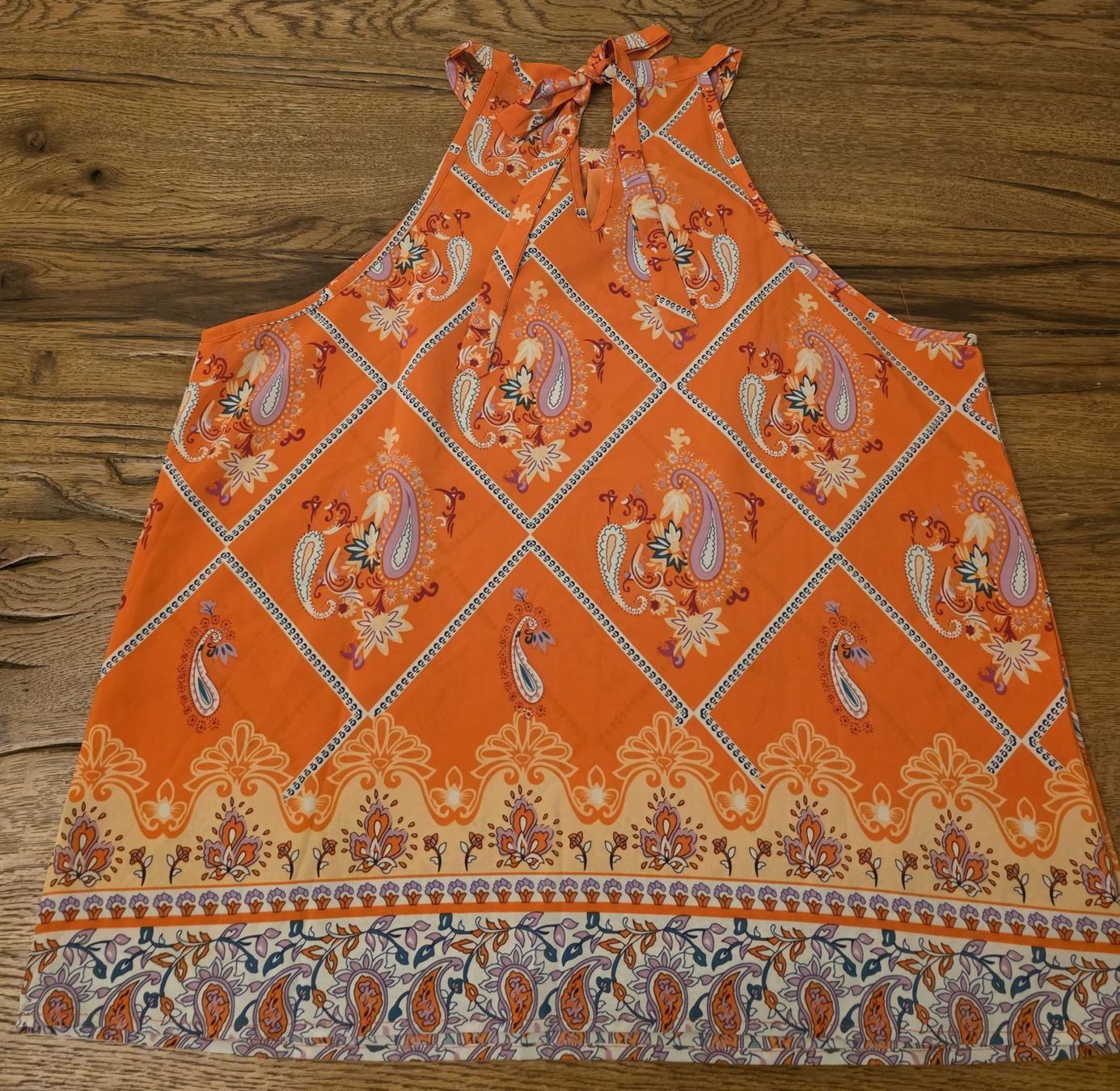 Top: Sommerliches Neckholder mit Paisley Muster – Nuovo (secondo la descrizione) da Basel venduto da sci_67ms 1