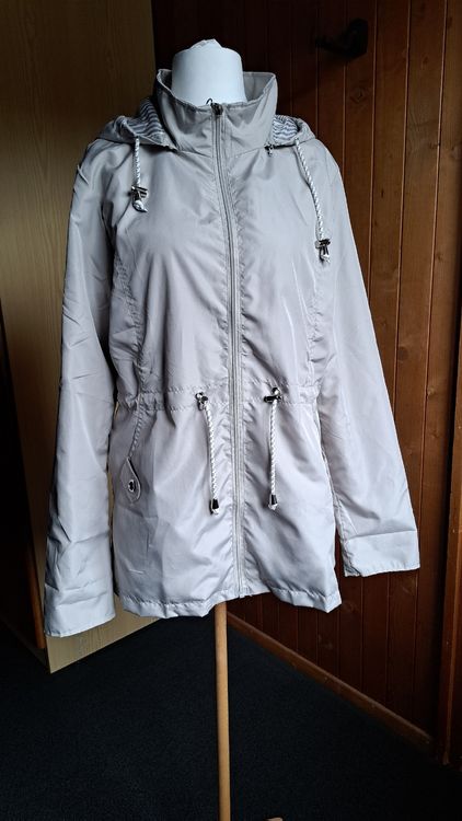 Vestes: Tolle und leichte Jacke – Neuf (Voir description) à TRUBSCHACHEN par Hope40