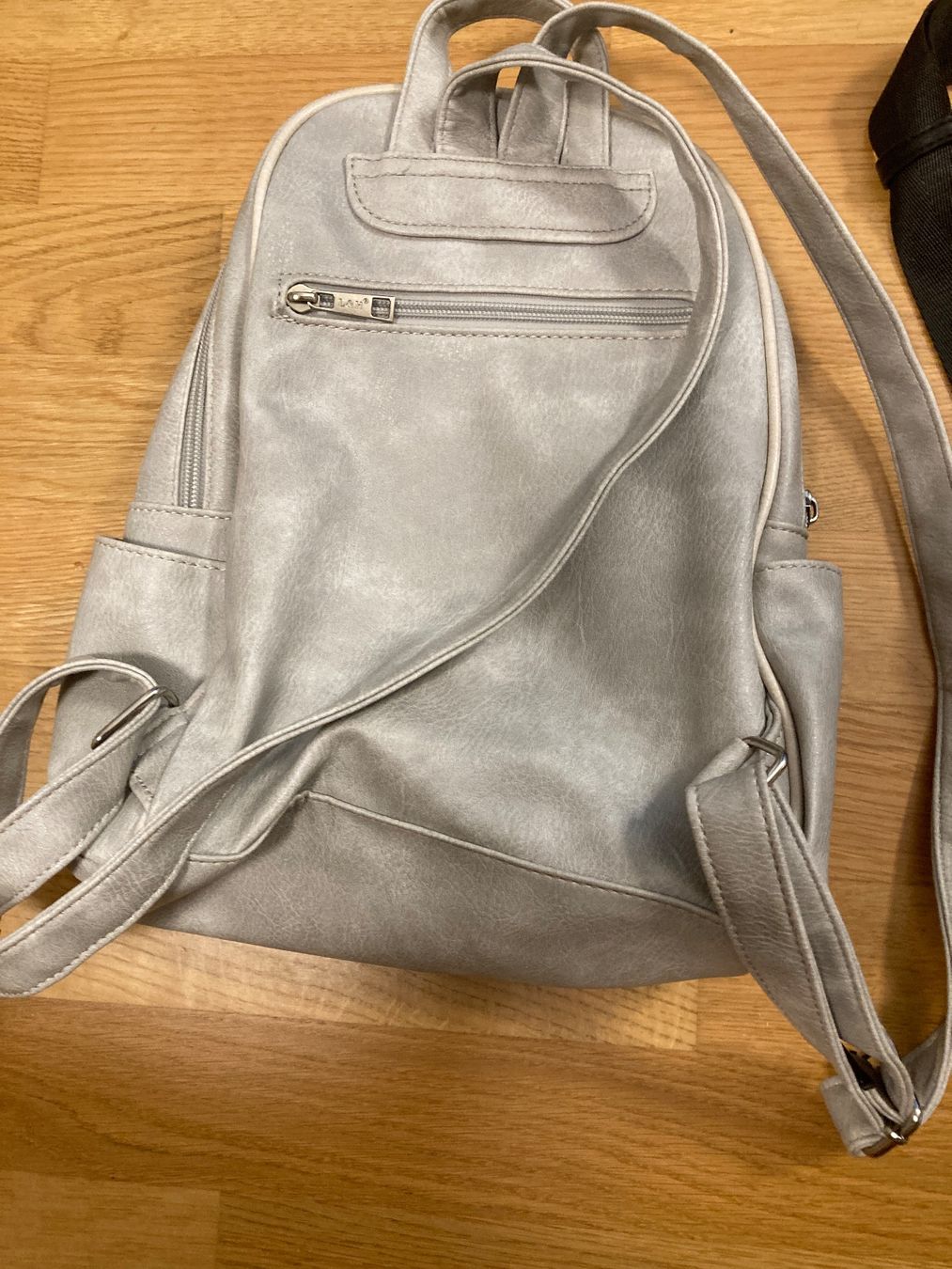 Borse da donna: 3 Rucksäcke und 1 Tasche gebraucht – Usato da Luzern venduto da Mauseli4 4