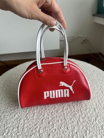 Vintage Rote Puma Handtasche/Mini Bowling Bag aus Vinyl Y2K