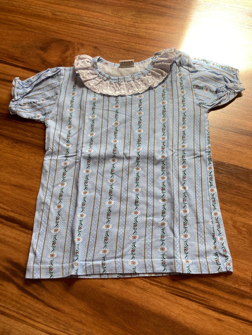 Camicette, T-shirt & Top: Edelweissshirt – Usato da Ebnat-Kappel venduto da Polo011