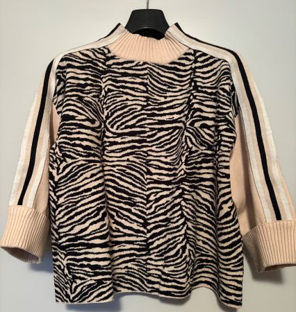 Pullover bianco e nero
