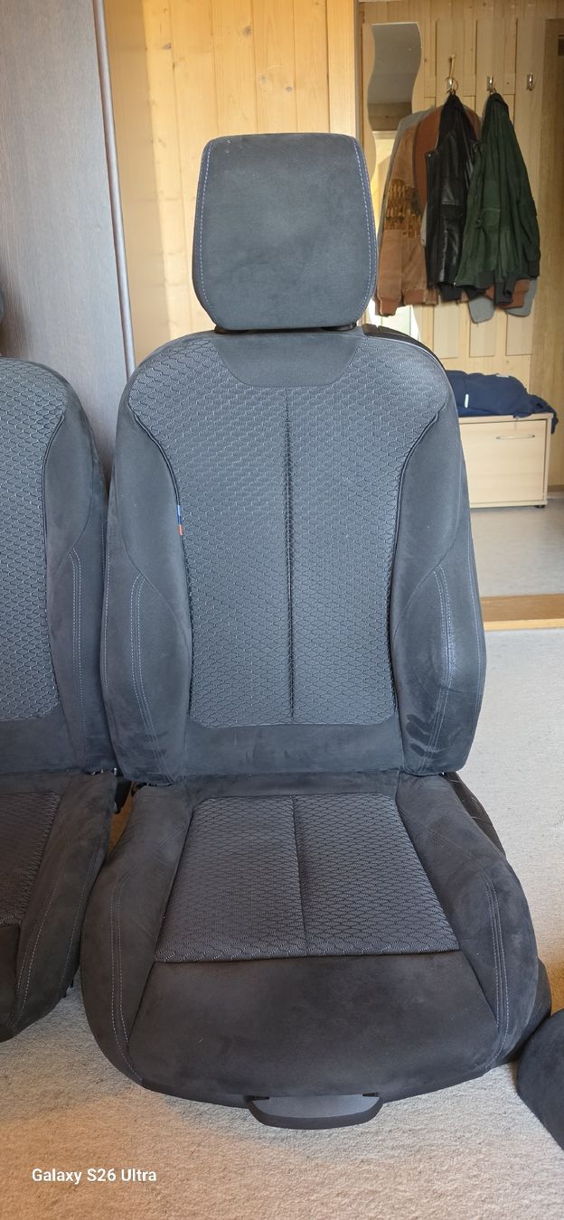 BMW Tutti pezzi di ricambio auto: Alcantara Sitze M140i F21 Memory function – Usato da Unterägeri venduto da F21B58 2