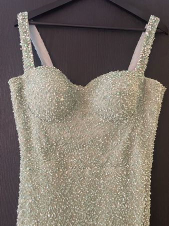 Elegantes Abendkleid mit Perlen  Gr. M