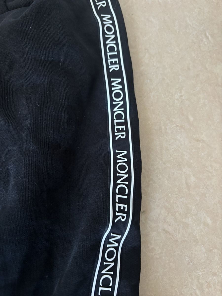 Moncler Maglioni & Felpe: Moncler Sweater Gr. L (M) – Usato da Winkel venduto da khm_d9mz 1