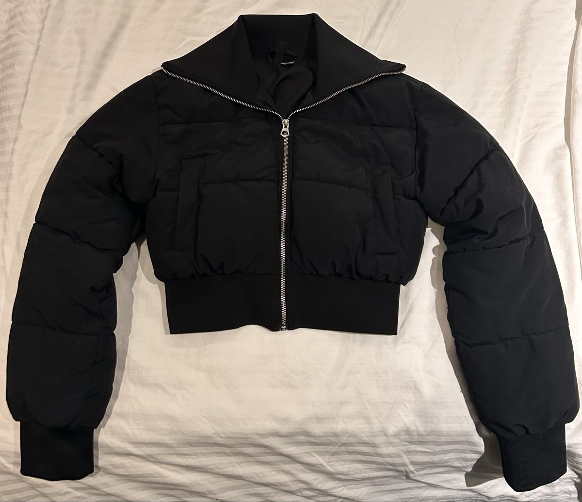 H&M Giacche: H&M Puffer-Jacke Damen – Usato da Basel venduto da Christopher123 1