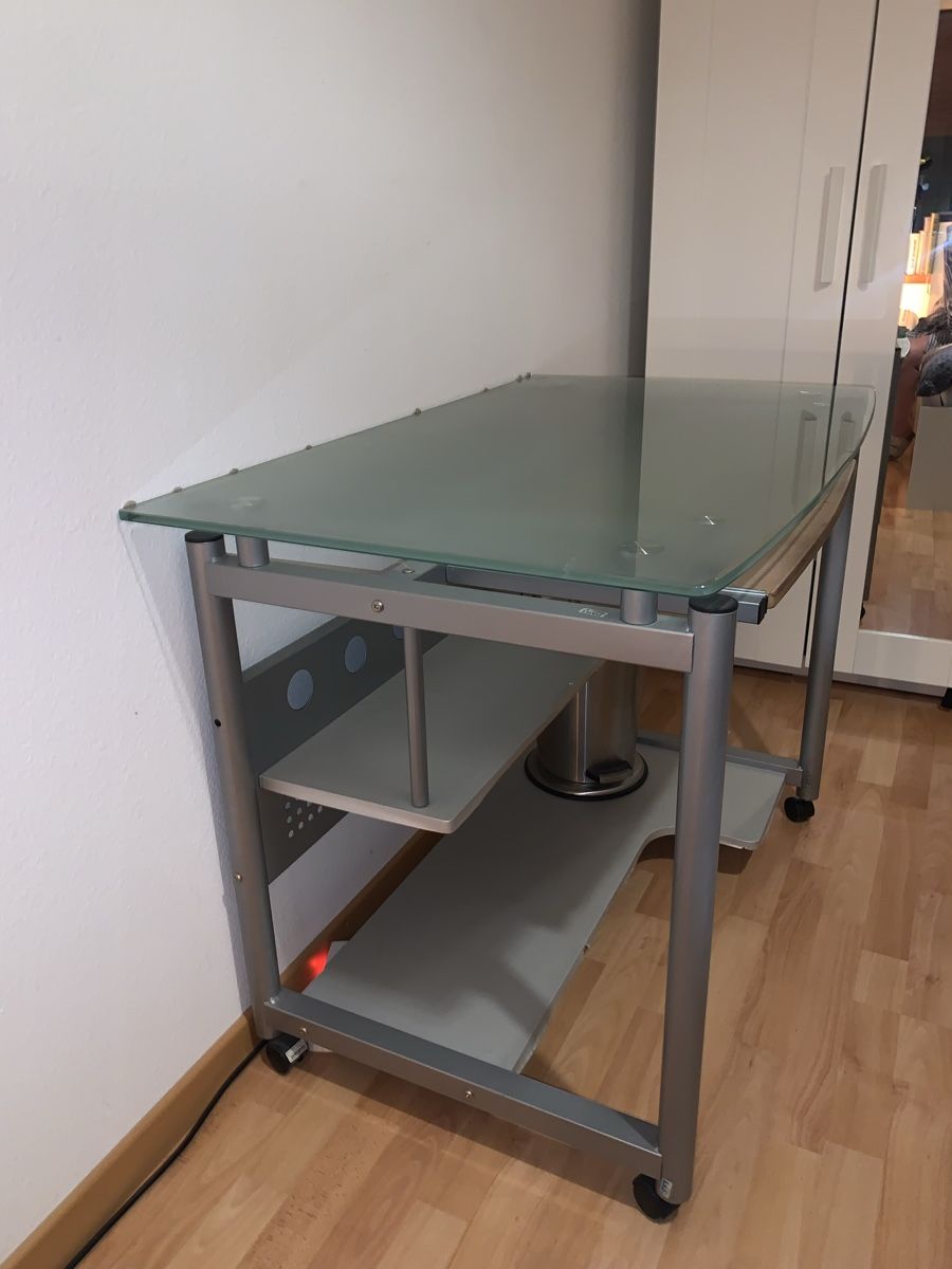 Schreibtische: Schreibtisch – Gebraucht aus Zürich von dil_k6nf 2
