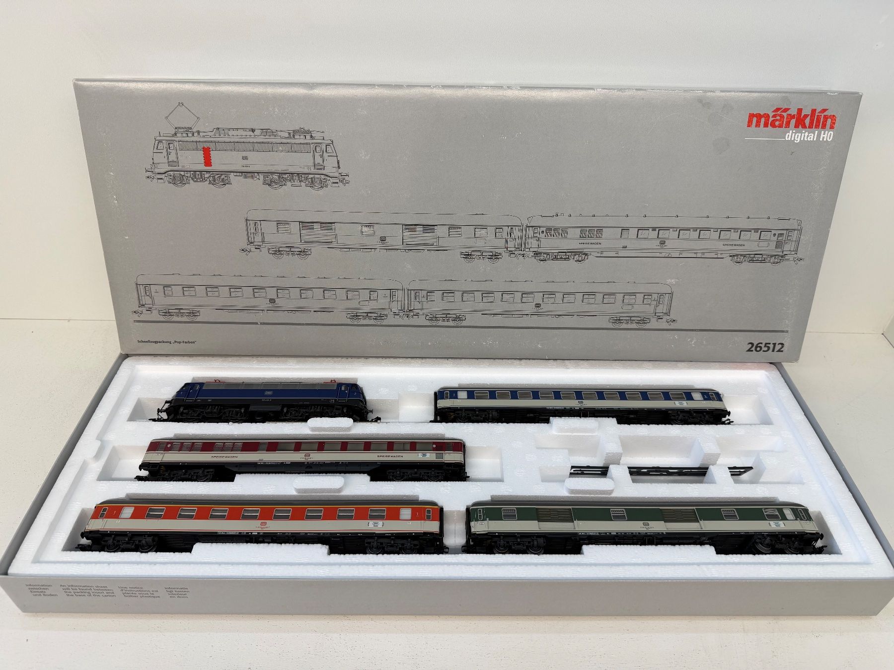 Märklin Modelleisenbahnen: Märklin Schnellzugpackung "Pop-Farben" 26512 – Gebraucht aus Büsserach von ModellbahnDepot 1