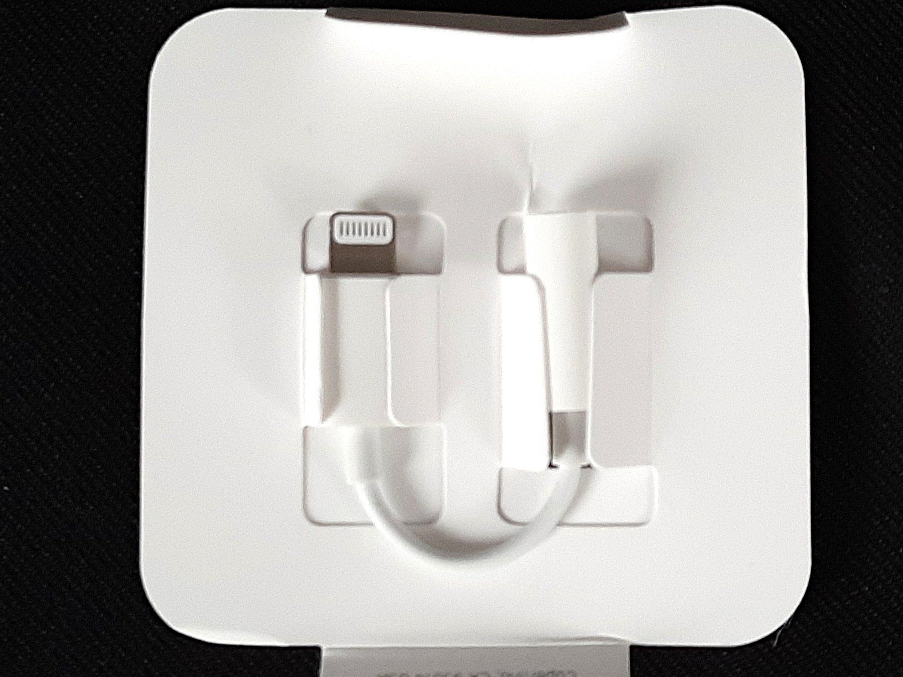 Apple Unità & Adattatore: APPLE Lightning-auf-3,5-mm-Klinkenadapter – Nuovo (secondo la descrizione) da Beinwil am See venduto da Restwert_Beinwil 2