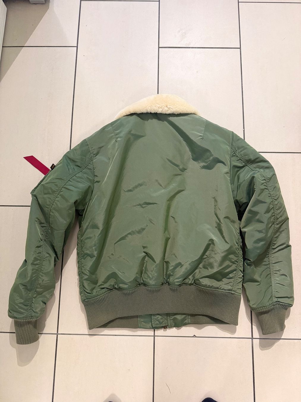 Jacken: Alpha Industries INJECTOR - Bomber Jacket - sage green – Gebraucht aus Kaiseraugst von defqon1 1