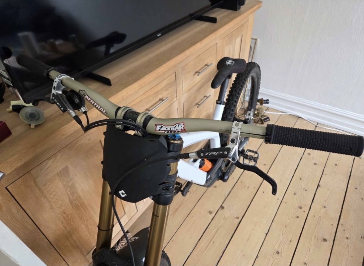 YT Vélos: Yt tues xl  – D'occasion à Lauterbrunnen par hug_zv8b 2