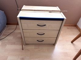Nachttischli mit 3 Schubladen