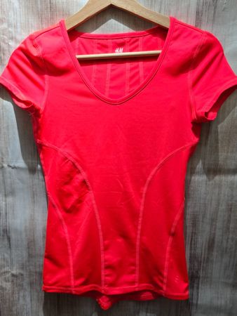 🎉 H&M Sportshirt // Funktionsshirt - XS - Neonfarbend