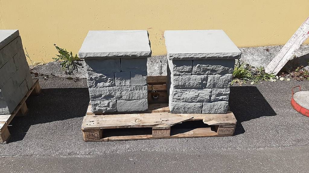 Pietre & tegole: Sockel, Säule aus Sandstein gefertigt – Usato da Ricken SG venduto da Bobo66