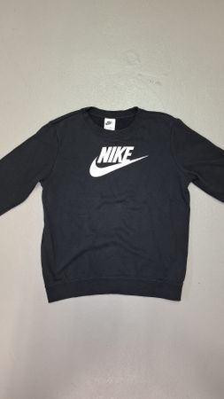 Pull Nike noir XS - Parfait pour la saison froide!