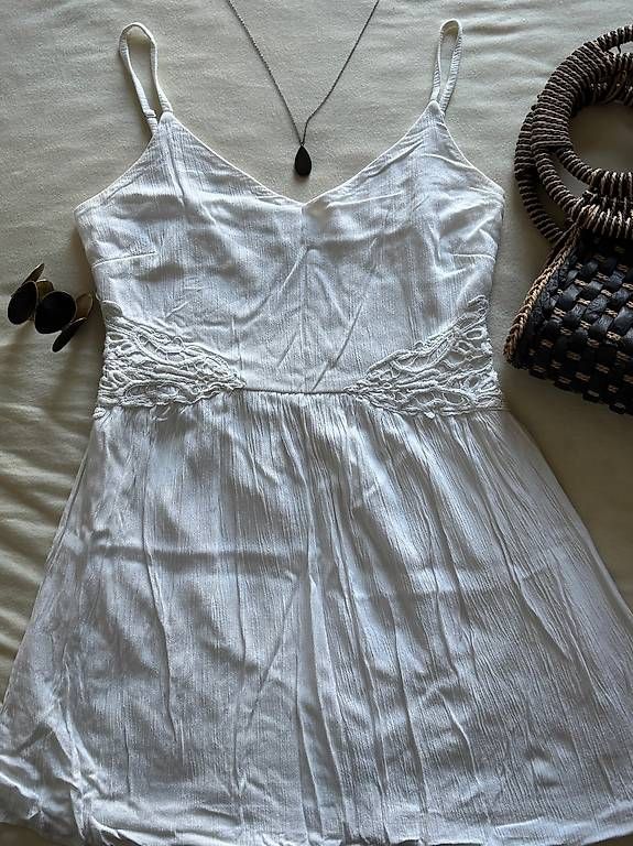 Vestiti: Jolie robe de plage blanche taille M – Usato da Cossonay-Ville venduto da ale_k9mh
