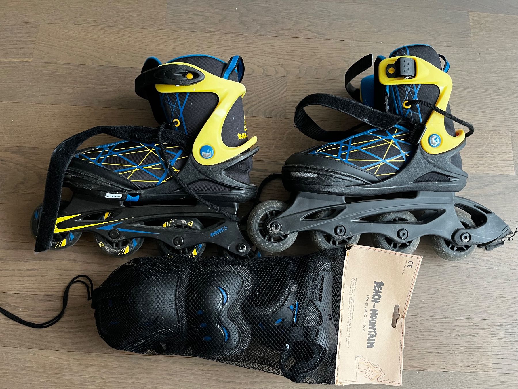Patins à roul. & inline: Rollerblades mit Schoner – D'occasion à Hünenberg See par Ceprone 1