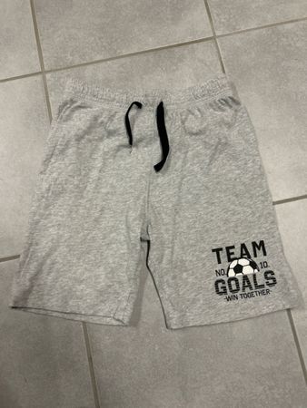 H&M Shorts, Gr. 122/128, Sommer, Fussball Motiv, Top!