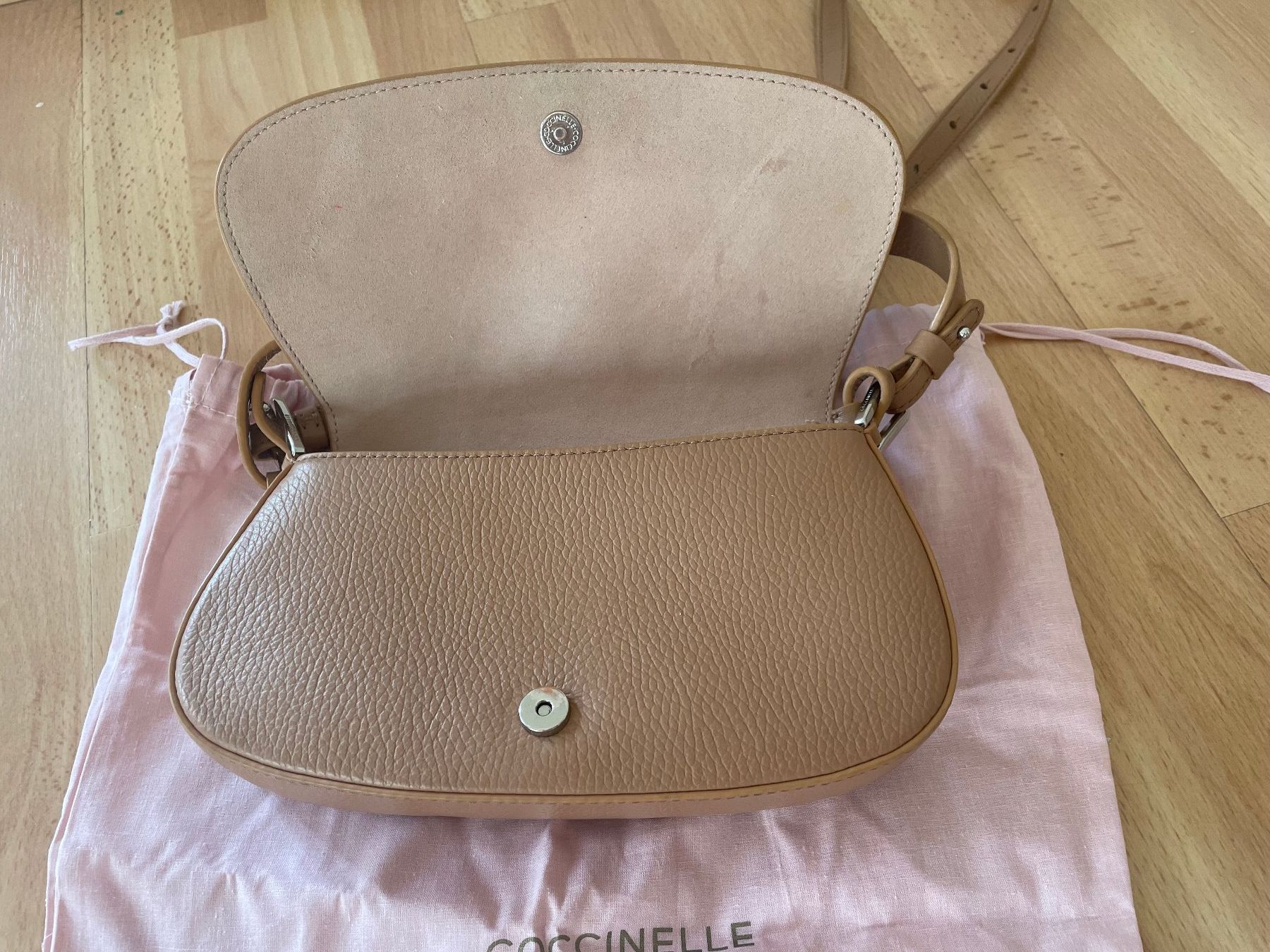 Borse da donna: coccinelle Tasche – Nuovo (secondo la descrizione) da Wynau venduto da BilbonSacquet 1