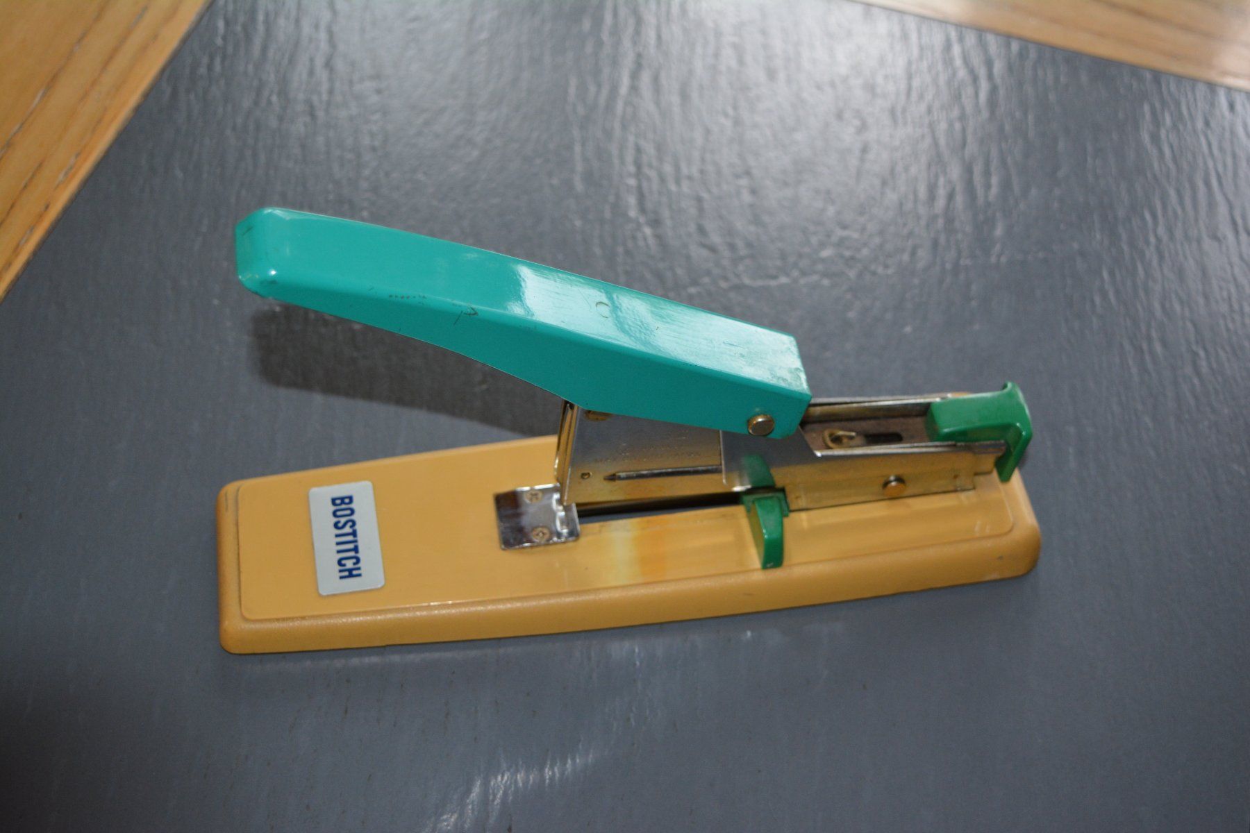 Macchine rilegatrici: VINTAGE HEFTER  BOSTITCH HD-30 – Usato da Weissbad venduto da Usw63