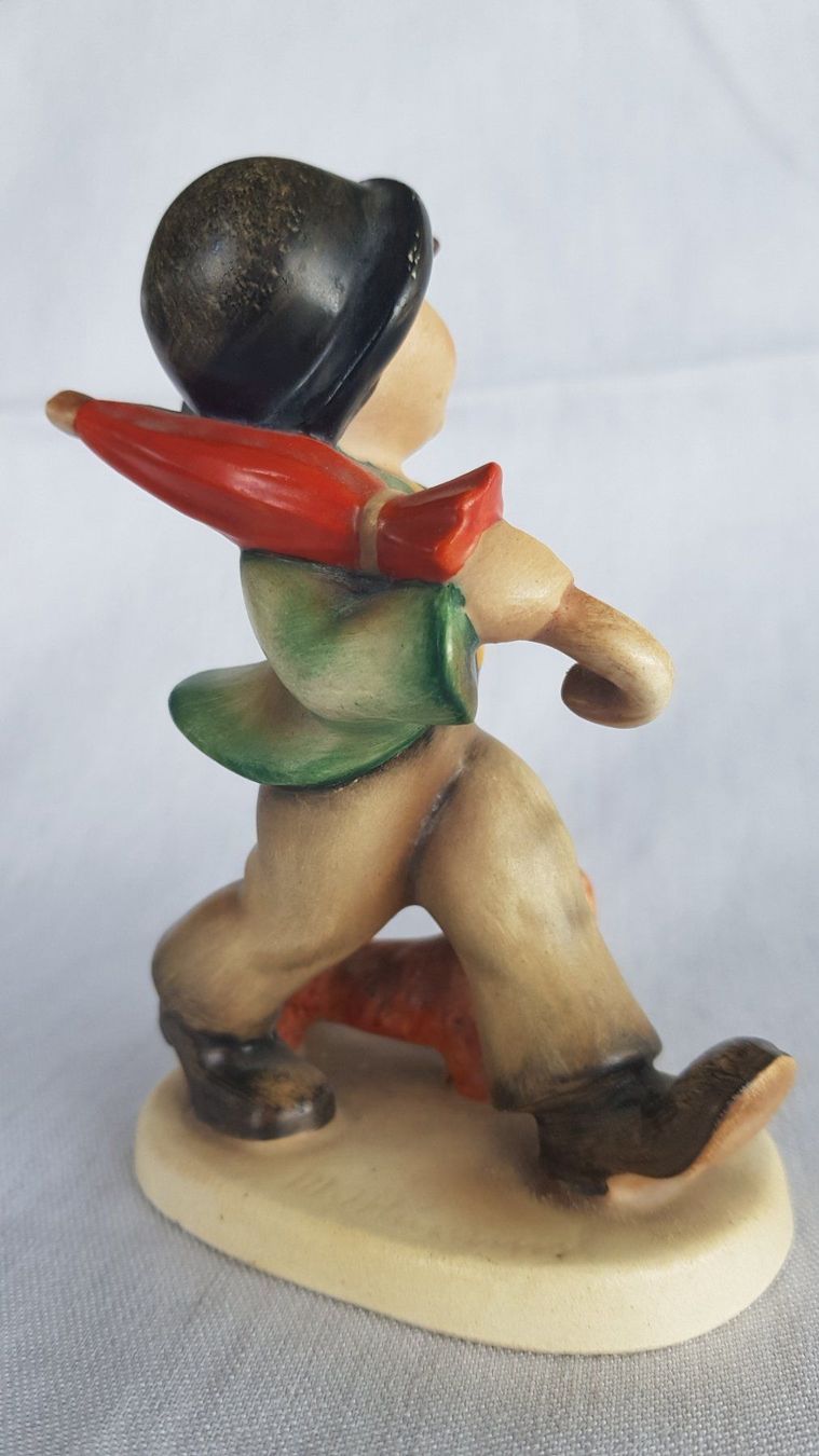 Hummel Figuren: Original Hummel " Wanderbub mit Hund" Arthur Möller 1935 – Gebraucht aus Horw von Kunstreich7 2