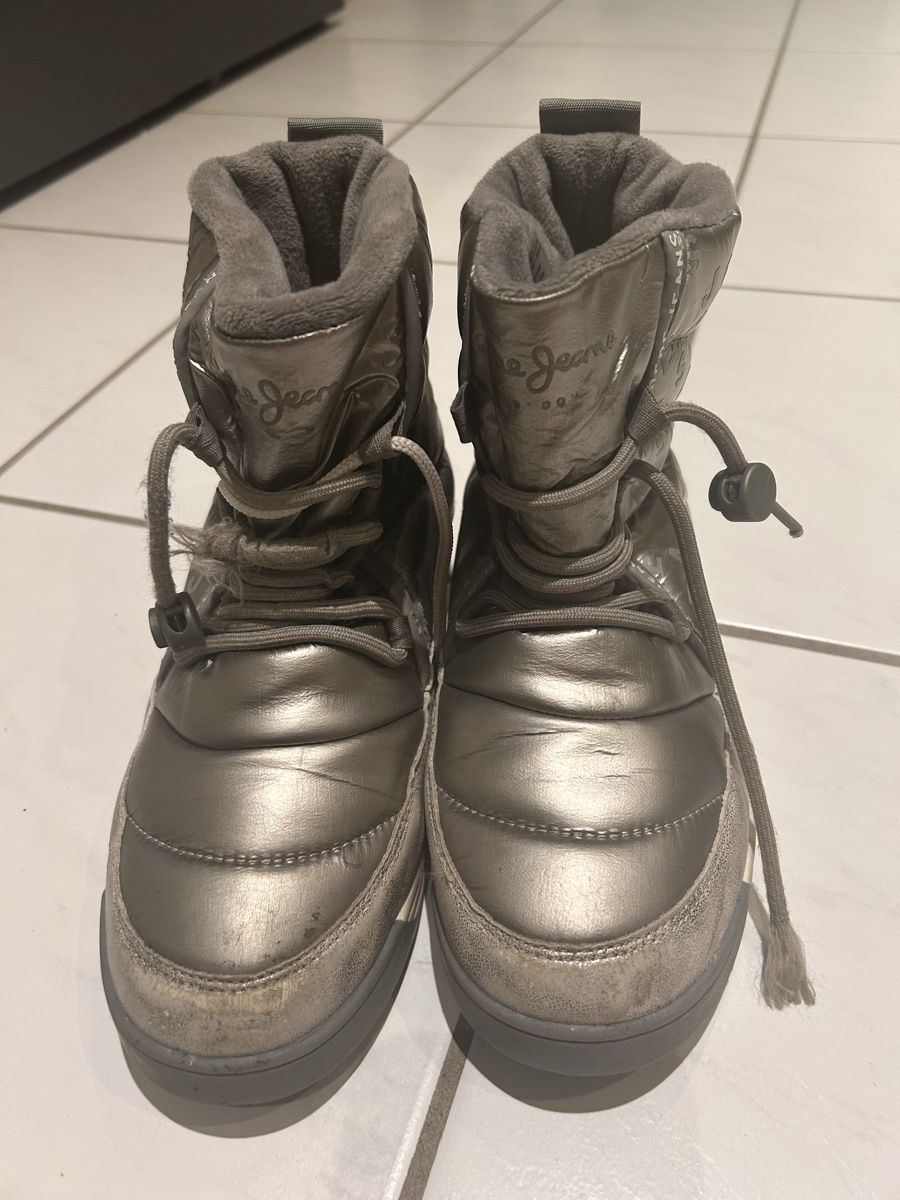 Pepe Jeans Scarpe per ragazzi: Warme Pepe Jeans Winterschuhe Gr. 39 – Usato da Herrliberg venduto da Mena013