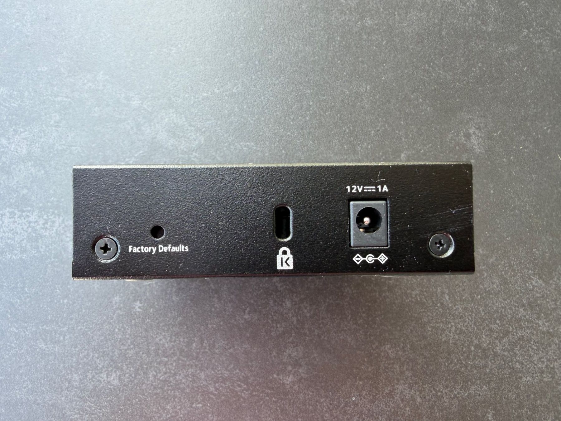 Netgear Hub & Switch: Netgear 5-port Gigabit Ethernet Switch GS305E – Usato da Wädenswil venduto da BEF55 1