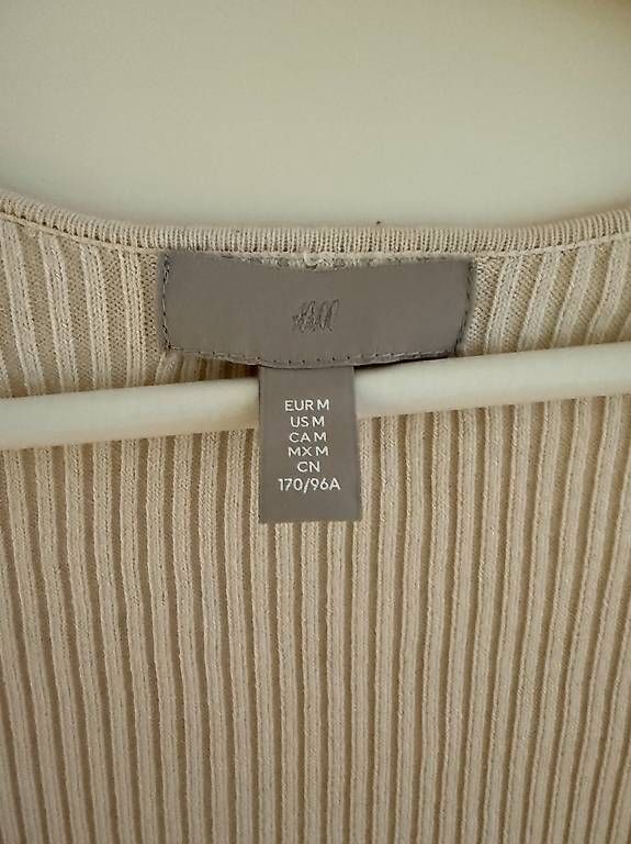 Top: H&M TOP Size M! – Usato da Wallisellen venduto da Marij1986 1