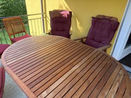 31. Okt | 1. Nov  🔵    Gartentisch mit Stühlen
