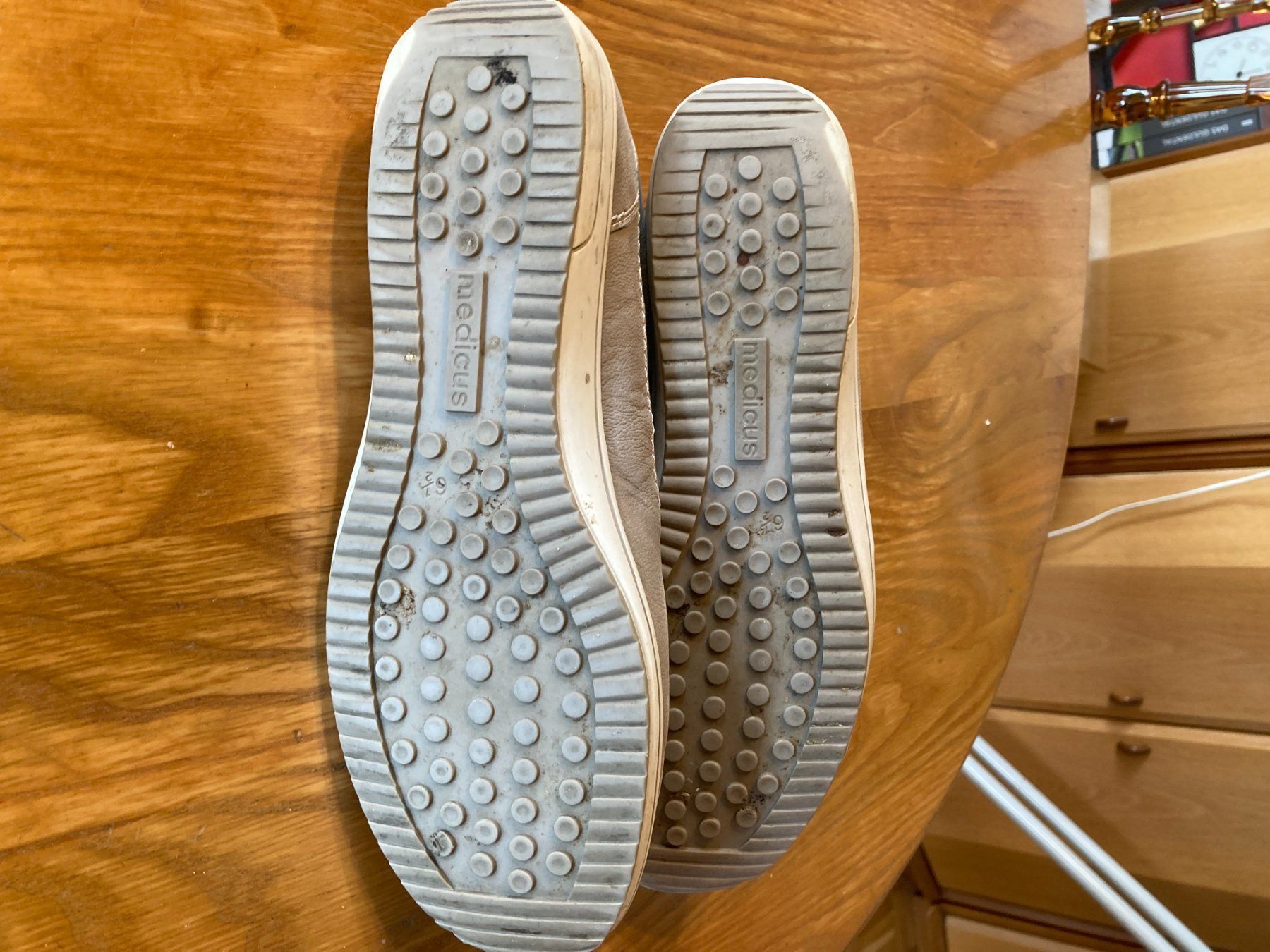 Scarpe da donna: Damenschuh – Usato da Balsthal venduto da dasesaro 3