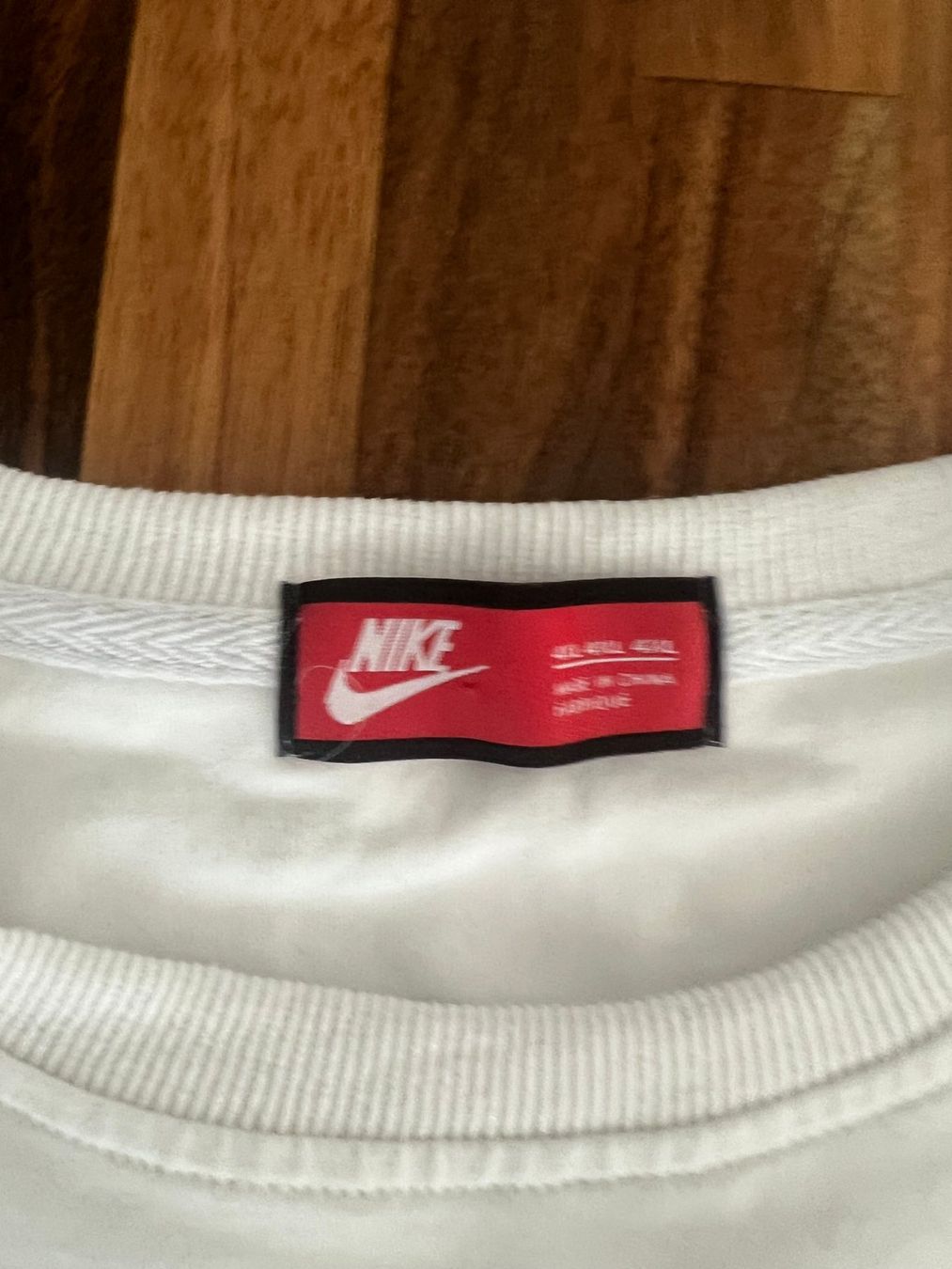 Nike Maglioni & Felpe: Nike Sweater Weis – Usato da Laufen venduto da senu_01 1