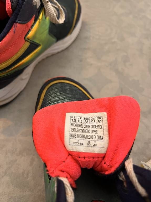 Scarpe per ragazze: Skechers Sneakers Gr. 33 – Usato da Hochdorf venduto da o0simone0o 3