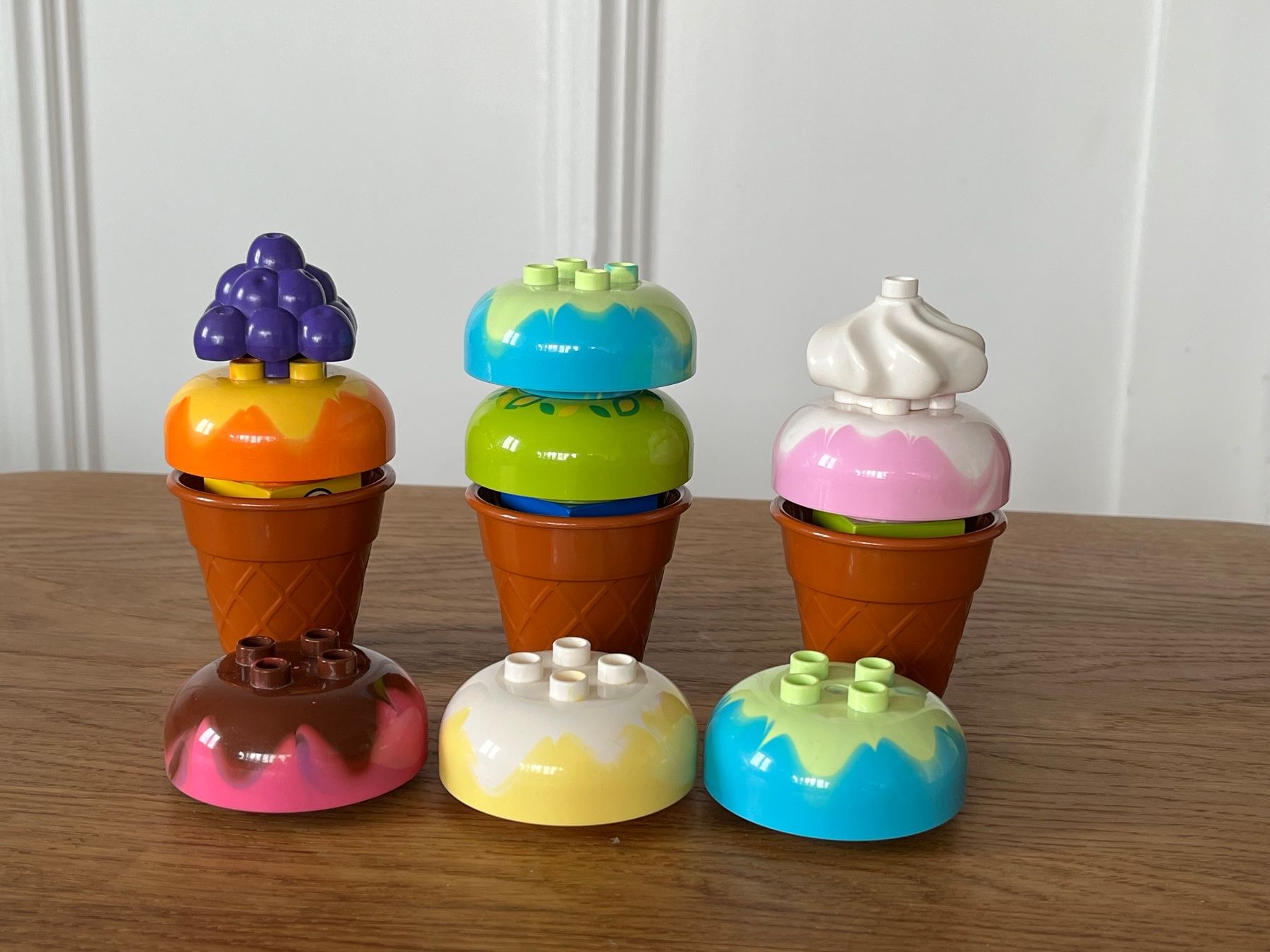 Lego Figuren: Lego Duplo Eisspass Eis Eiswaffel Ice cream Eistüte – Gebraucht aus Ennetbaden von