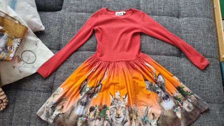 Molo Kleid 134-140 rot Tiere