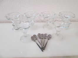 6 Stück Dessertbecher + 6 kleine Löffel