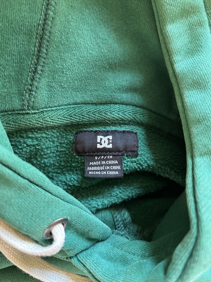 DC shoes Pullover & Sweatshirts: Dc Pullover Grün mit Patch – Gebraucht aus Schlieren von genug43 3