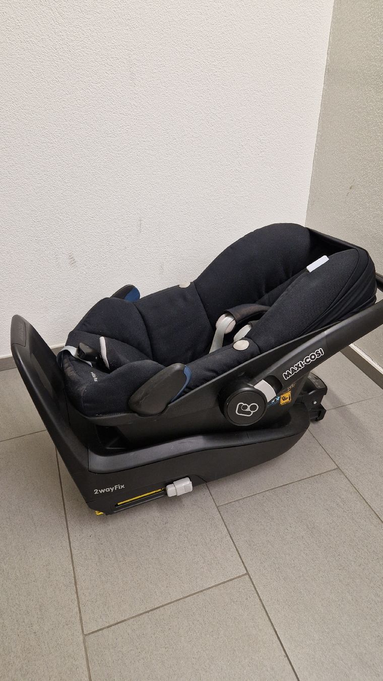 Maxi-Cosi Sièges auto: Maxi Cosi Pebble Plus mit Isofix – D'occasion à Rüti ZH par Dominik333 5