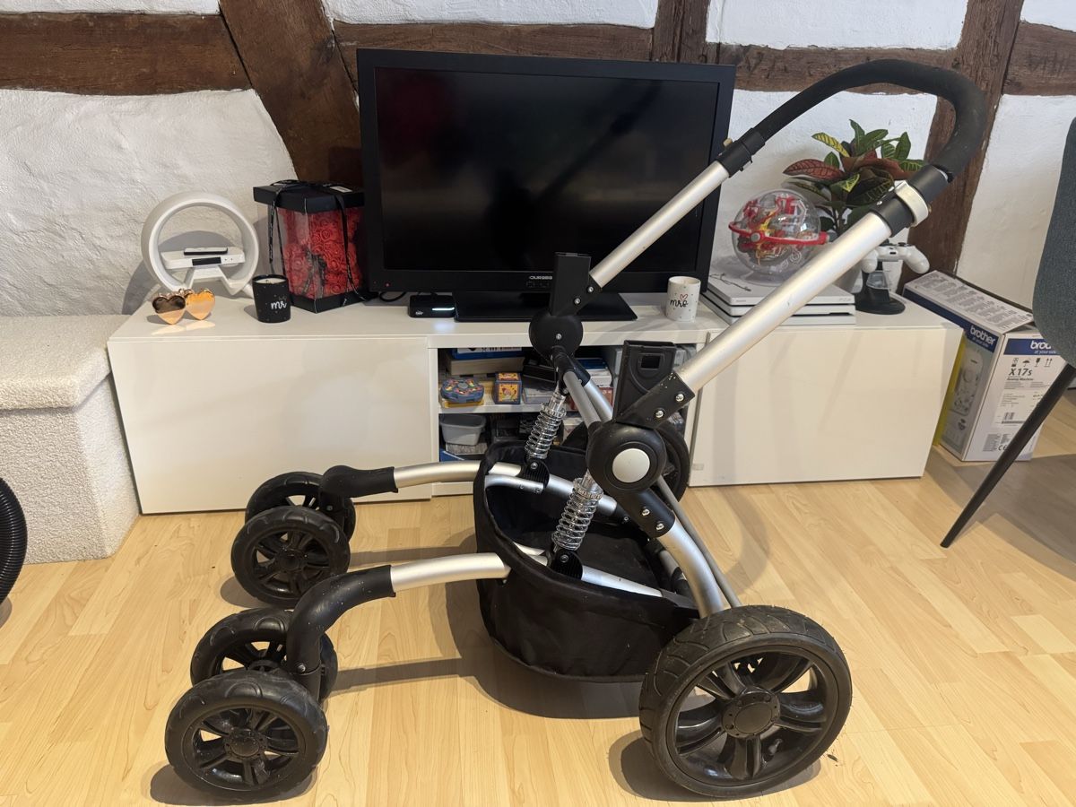 Poussette: 2 in 1 kinderwagen  – D'occasion à Neunkirch par web_6mc8 7