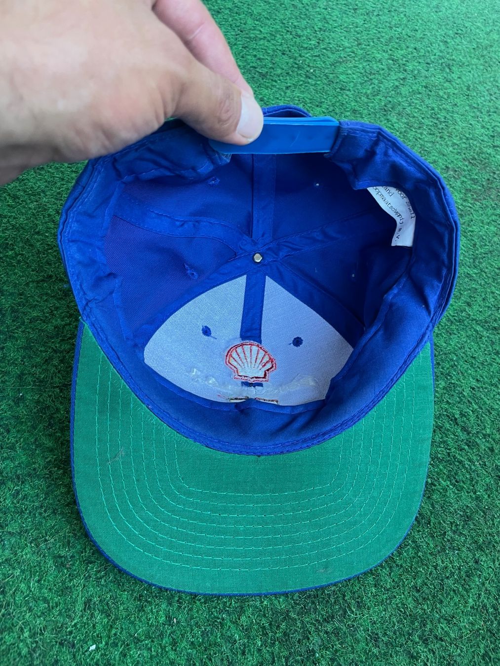 Copricapi, berretti & cappellini: Vintage 90s Cap Ferrari Formula 1 Shell – Usato da Zürich venduto da le_souk 4
