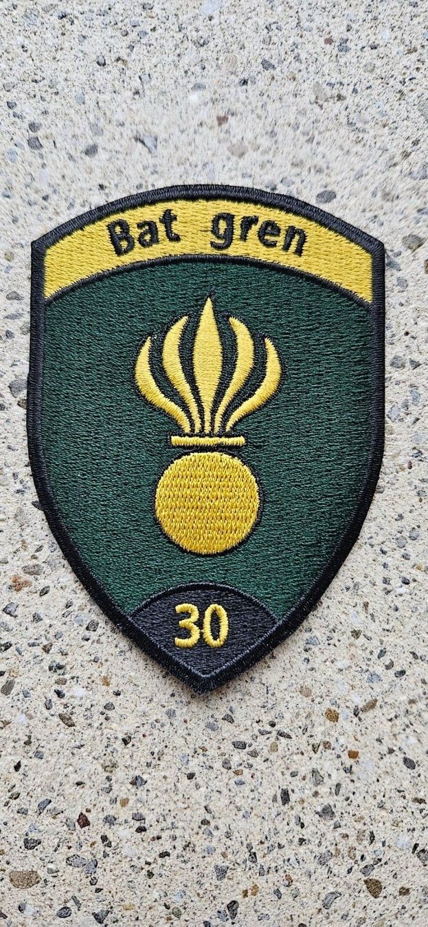 Schweizer Armee Placchette & Badge: *** Badge Grenadier ohne klett *** – Nuovo e nell'imballaggio originale da Riedholz venduto da fr_sIruP