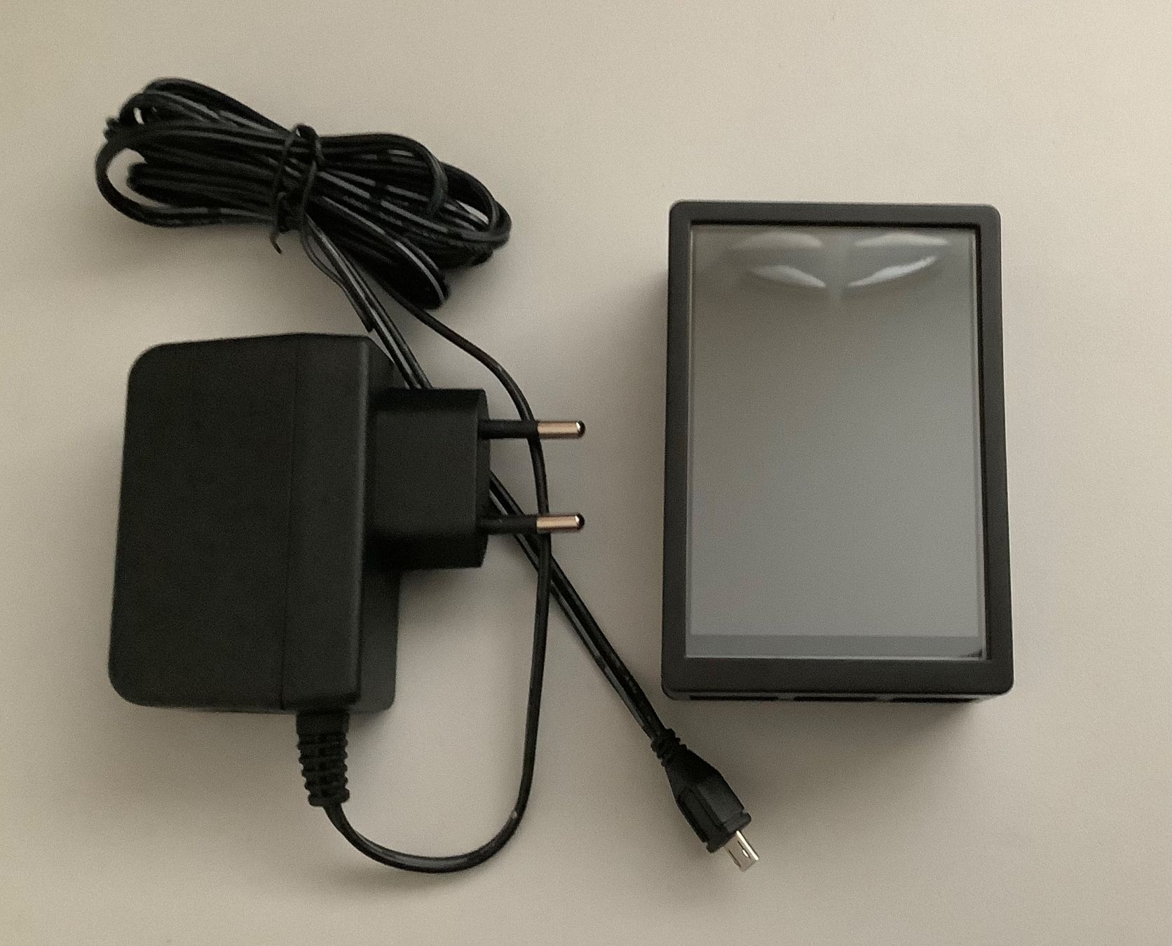 Raspberry Pi PC: Raspberry Pi 3 Model B mit Touchscreen – Usato da Dübendorf venduto da SwissAirforceDUB
