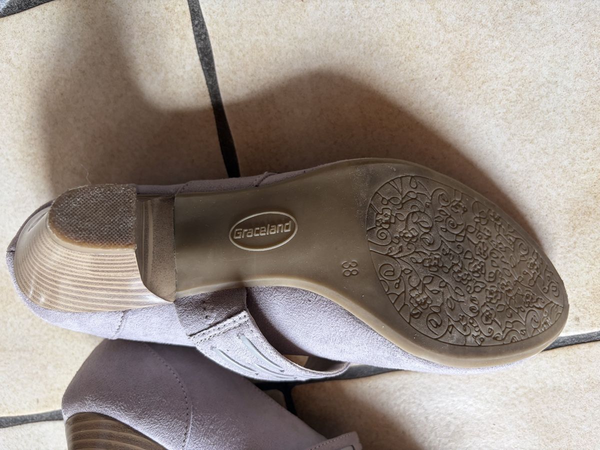 Graceland Damenschuhe: Chaussures  – Gebraucht aus Courcelon von odi_9mjv 1