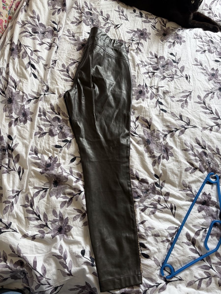 Cambio Pantaloni: Cambio Hose – Usato da Basel venduto da Brunner.T 4